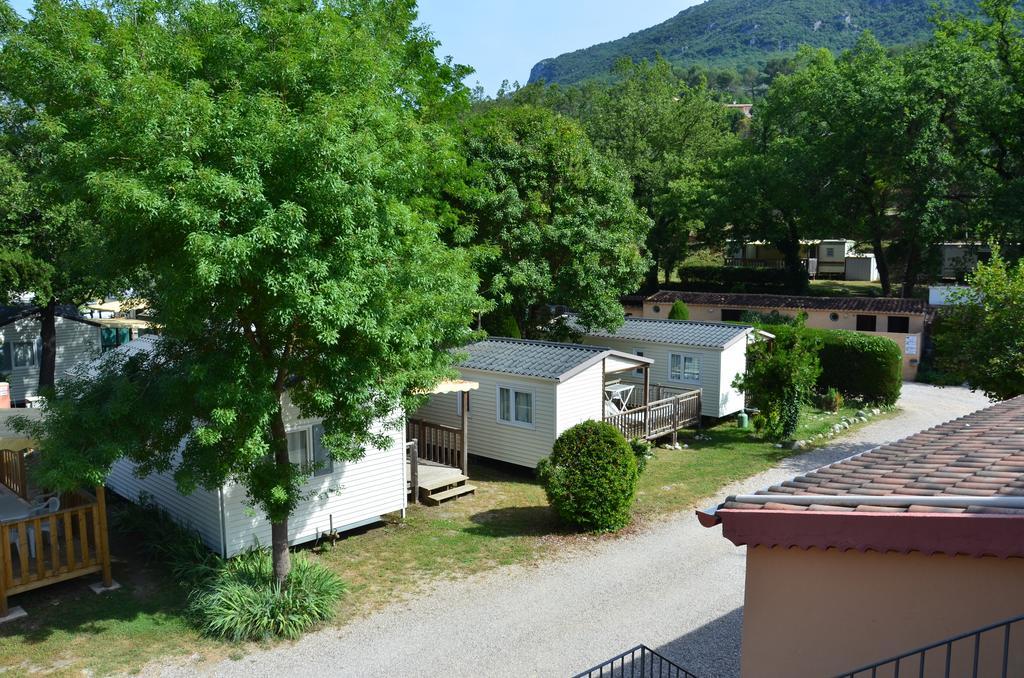 Camping Hotel Les Rives Du Loup 卢河畔图尔雷泰 外观 照片